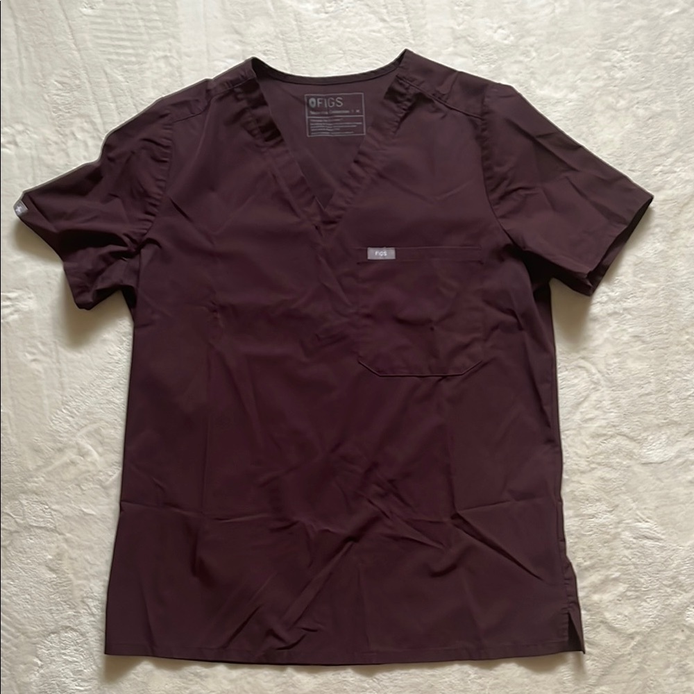 Women’s Figs scrub top